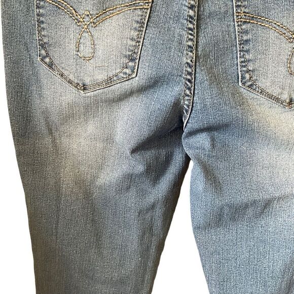 D Jeans Women's Capris Faded Denim Size 8 - Picture 10 of 13